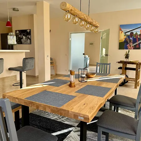 205 Qm Traumtor Mit Sauna, Whirlpool, Kamin Und 3 Terrassen Mit Blick In Böhmisch Sächsische Schweiz Apartment